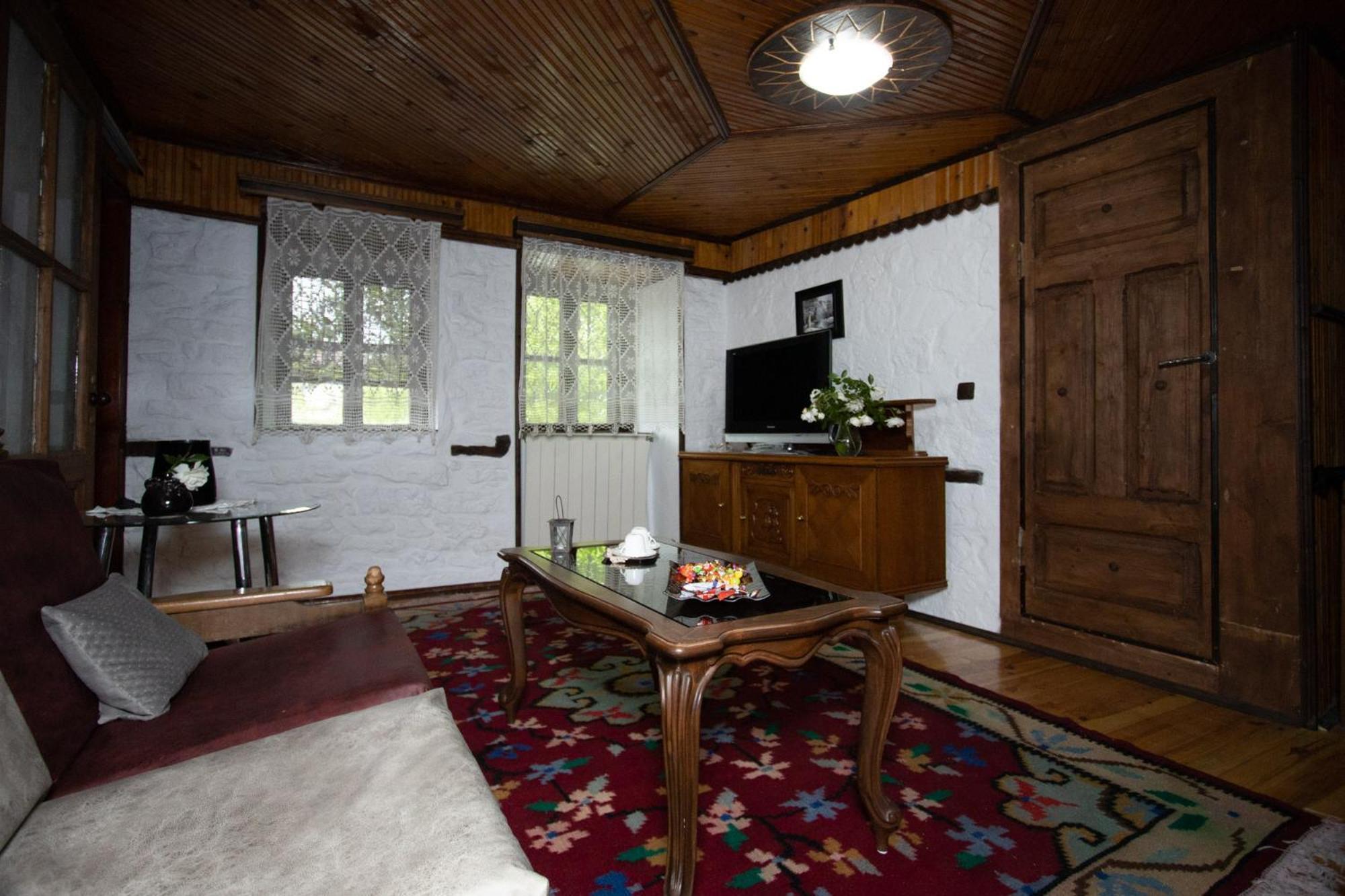 Старата Баkалия The Old Grocery, Guest Rooms 발치크 외부 사진