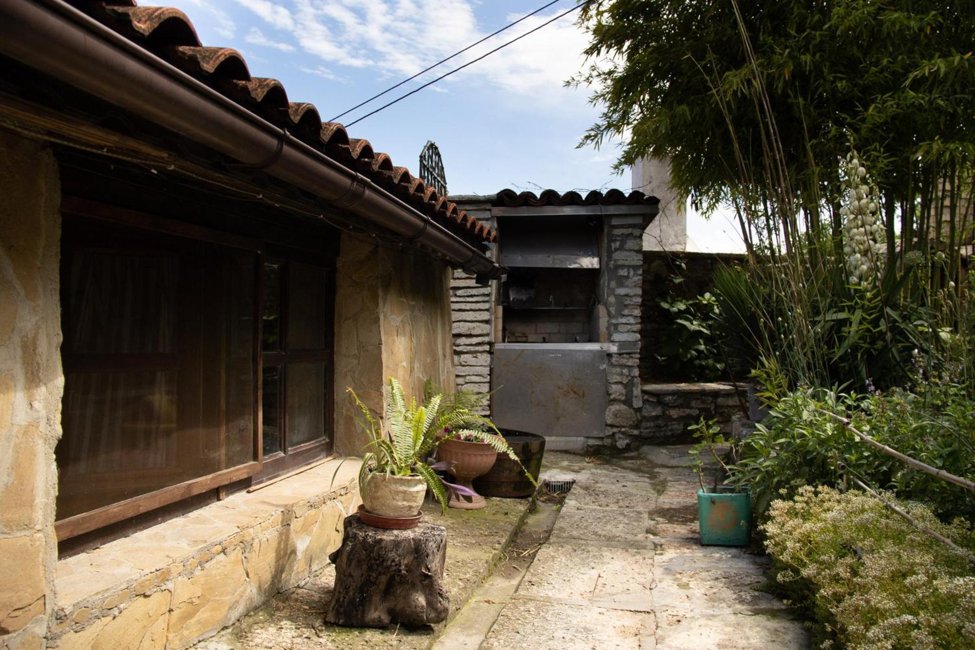 Старата Баkалия The Old Grocery, Guest Rooms 발치크 외부 사진