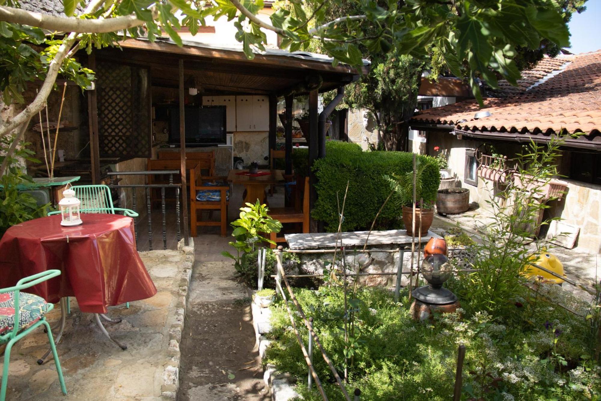 Старата Баkалия The Old Grocery, Guest Rooms 발치크 외부 사진